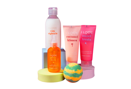 All Of You Set I Love: Coconut Kisses, Hydrating, Body Lotion, 75 ml + Pina Colada , Bath Bomb, 120 g + Golden Sands, Refreshing, Body Spray, 100 ml + Sweet Treats, Hydrating, Shower Gel, For All Skin Types, 75 ml + Cosy Night's, Hydrating, Shower Gel,…